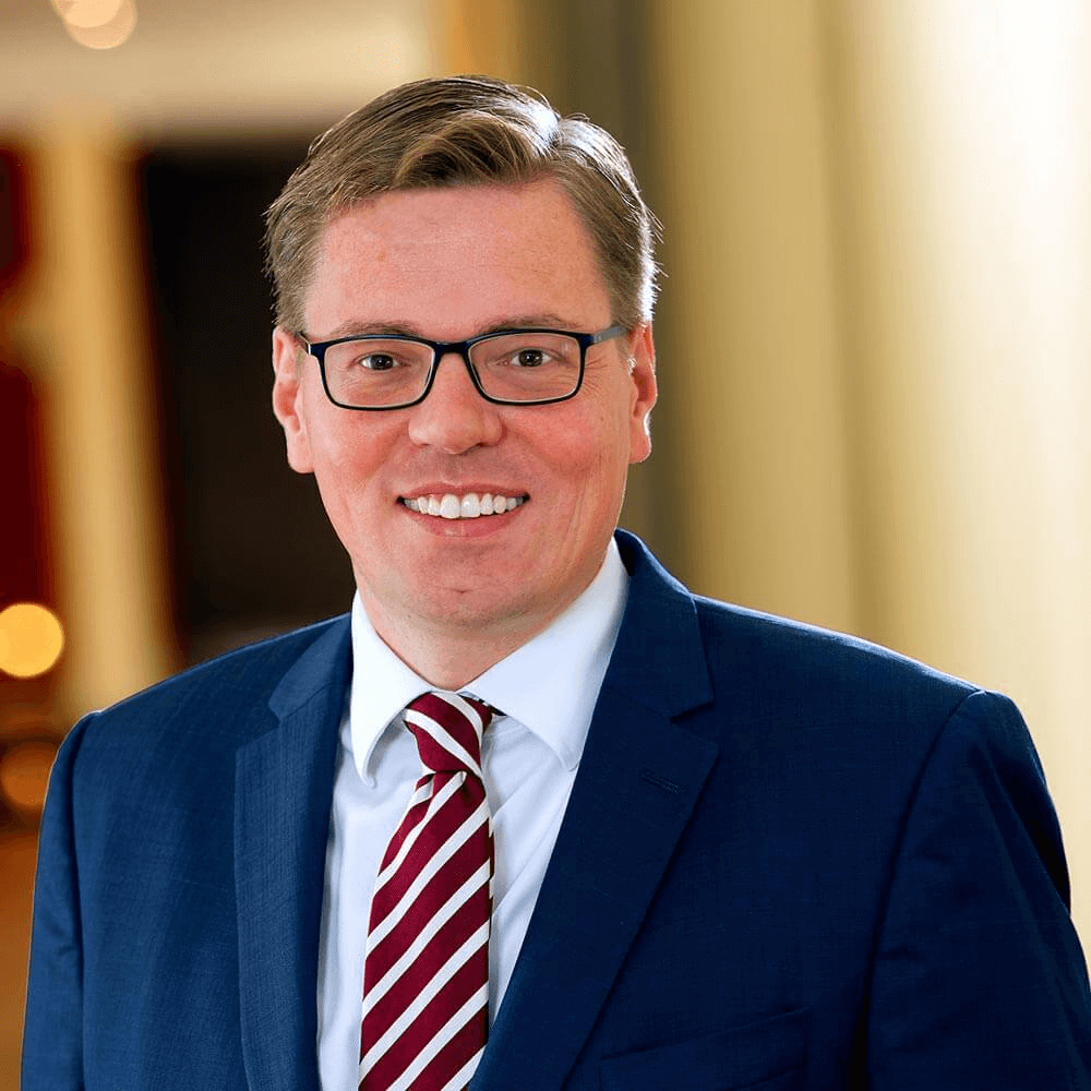 Georg-Friedrich Gerstenkamp Chief Yield Officer (CYO) – Leitung Yield Management / Belegungssteuerung Gräfliche Kliniken Bad Driburg