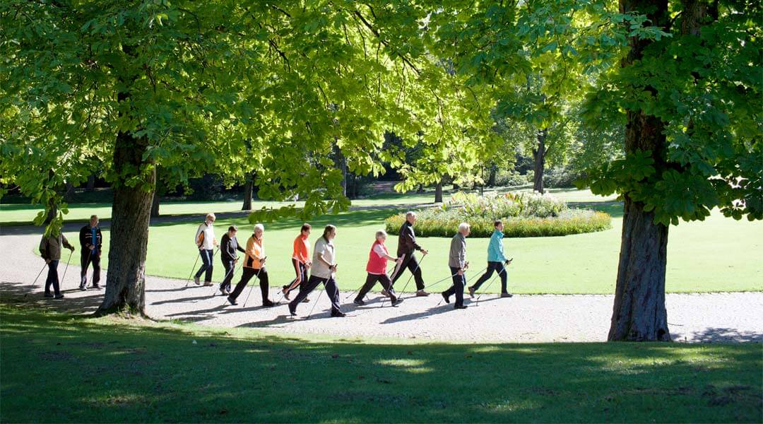 Nordic Walking Gruppe an der Park Klinik