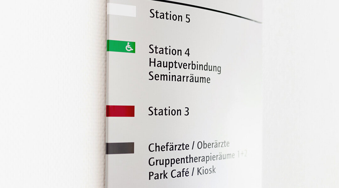 Wegweiser in der Park Klinik